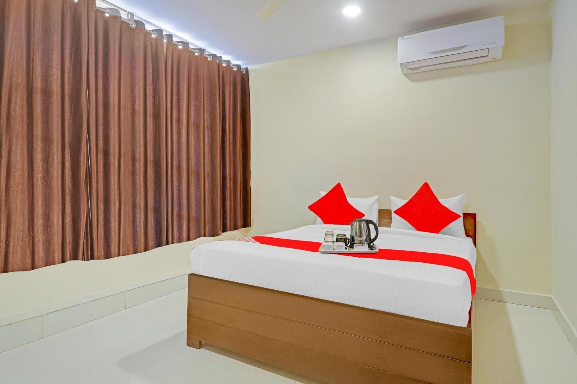 Hotel O Aayush Stay Inn حيدر أباد المظهر الخارجي الصورة