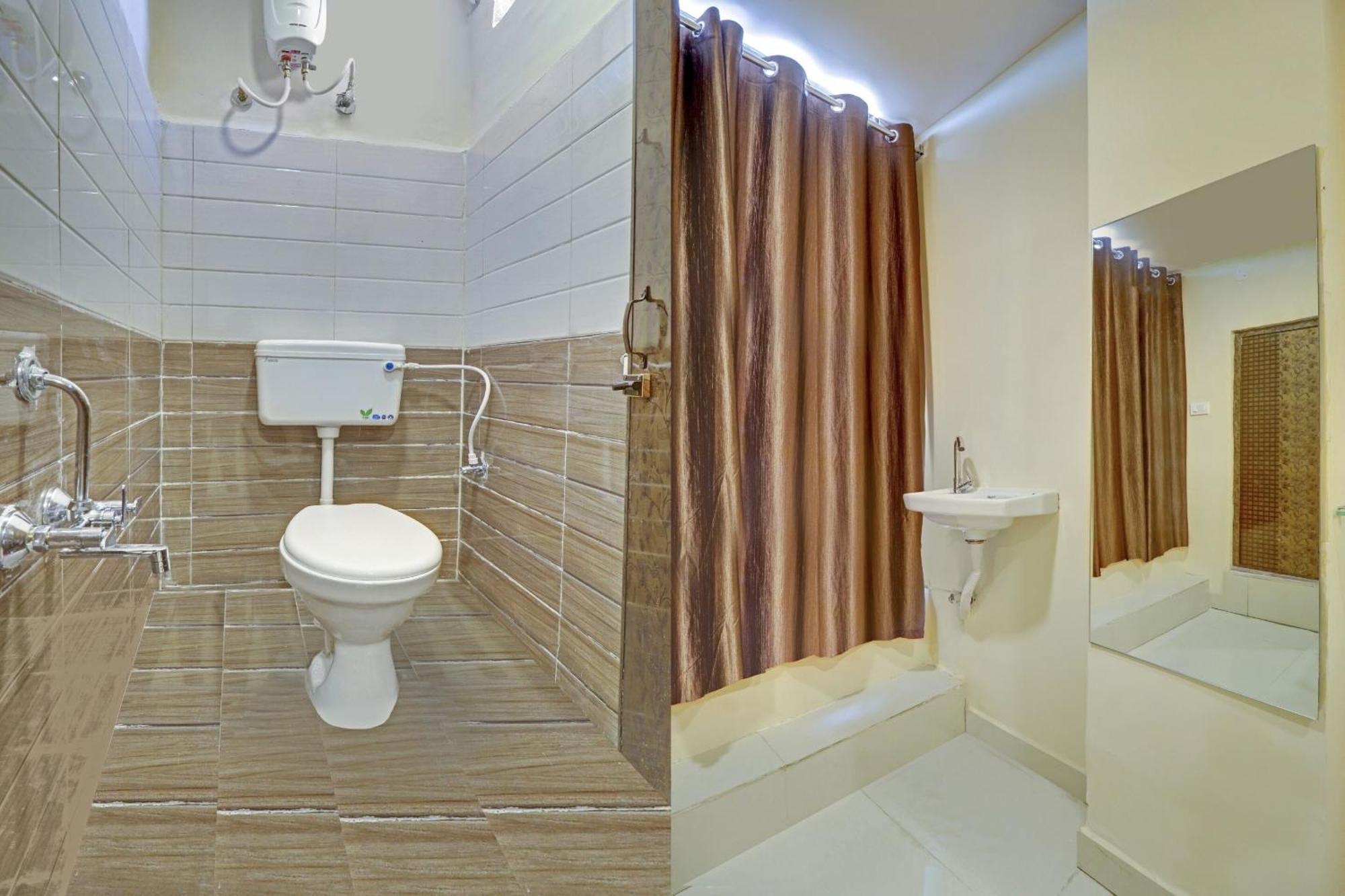 Hotel O Aayush Stay Inn حيدر أباد المظهر الخارجي الصورة